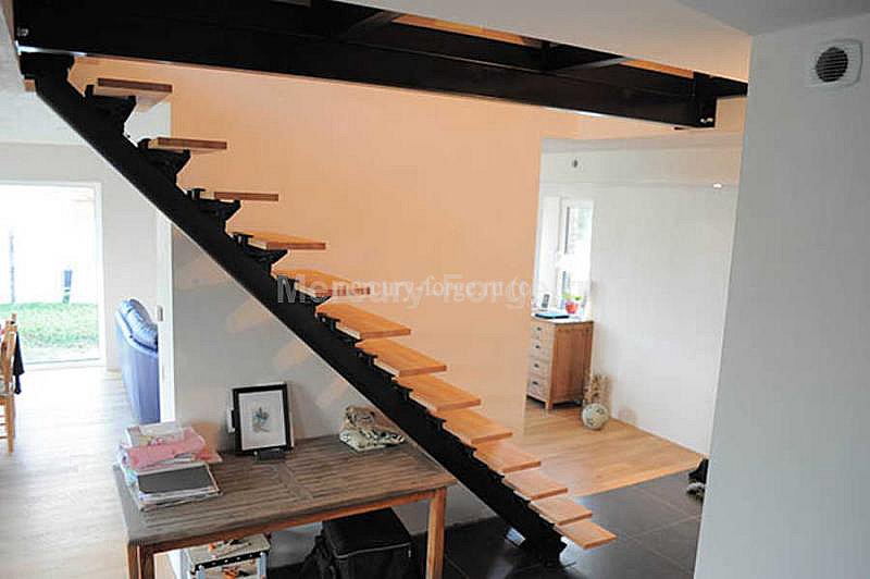 Лестницы для дачи и дома недорого