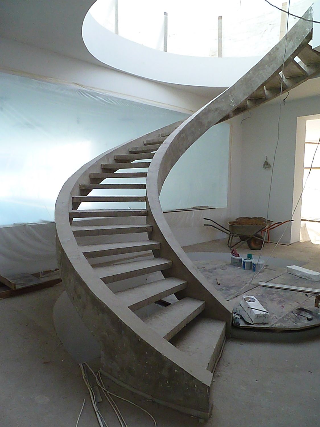 Этапы создания наружной монолитной бетонной лестницы к дому своими руками